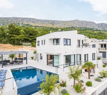Split-Podstrana, luksuzna vila s bazen, garažom i panoramskim pogledom na more - Podstrana - Miljevac, Podstrana