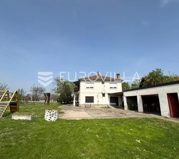 Vukovar, Sotin, kuća s poslovnim prostorom i velikom parcelom 3.675 m² - cover