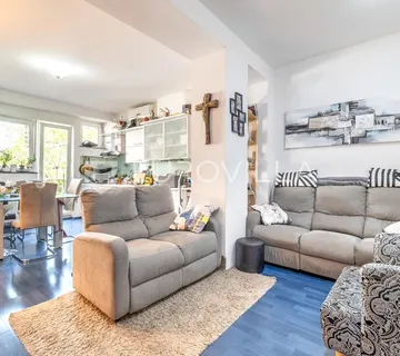 Zagreb, Centar, Domagojeva ulica, četverosoban stan 71 m2
