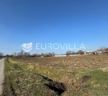 Đakovo, građevinsko zemljište s lokacijskom dozvolom, 6863 m² - cover