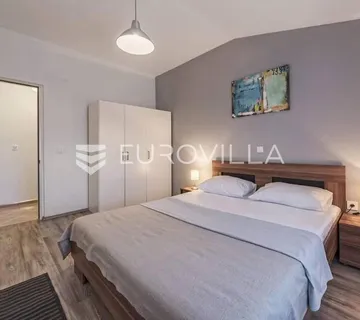 Pula, apartmanska kuća na izoliranoj lokaciji