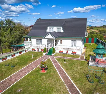 Donja Pušća, elegantna obiteljska kuća, 396 m2 BRP - cover