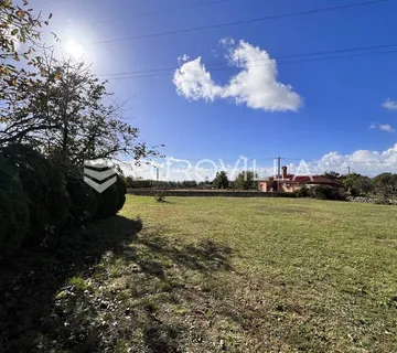 Istra, Rovinj - prekrasna parcela 1041 m2 s pogledom na more - cover