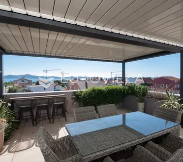 Zadar, Borik, luksuzan penthouse površine 137,26 m² s terasama na TOP lokaciji - cover