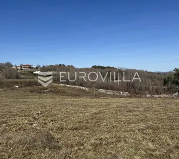 Istra, Poreč, okolica - građevinsko zemljište 1591 m2 na odličnoj poziciji - Tinjan