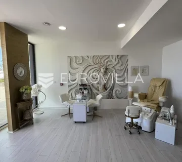 Istra, Rovinj, prodaja poslovanja i inventara uhodanog beauty studio u ACI Marini