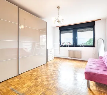 Špansko, funkcionalan stan na 3. katu, kvalitetna armirano, betonska gradnja - Zagreb