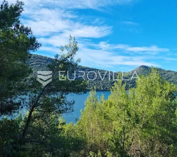 Pelješac, poljoprivredno zemljište za izgradnju gospodarskih objekata - Zaton Doli