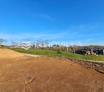 Ozalj, Police Pirišće, građevinsko zemljište 1305 m² s prekrasnim pogledom - Police Pirišće, Ozalj