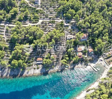 Korčula, Vela Luka, građevinsko zemljište 2.red uz more - cover