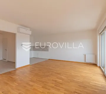 Varaždin, Grabanice četverosoban stan površine 98,61 m²