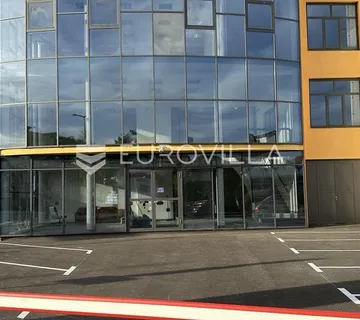 Vukovar, centar, atraktivna poslovna zgrada na tri etaže - cover