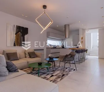 Istra, Funtana, moderna vila 180 m² s bazenom i privatnim parkingom - cover