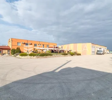 Rugvica, poslovni kompleks površine 2.970 m² na zemljištu od 24.545 m²