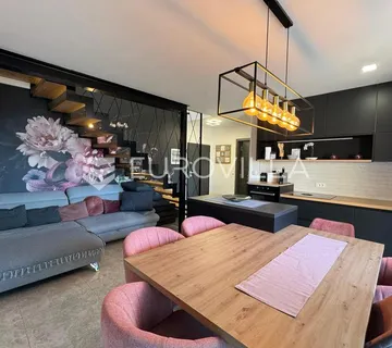 Istra, Pula, Pješčana uvala, dvosoban stan s pogledom na more, garaža, 115,64 m² - Pješčana uvala, Medulin