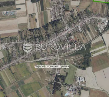 Bizovac, građevinsko zemljište, fronta 15 metara, površine 647 m²