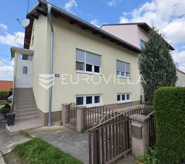 Dugo Selo, centar, lijepa kuća s dva stana, 200 m² - cover