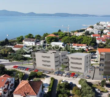 Zadar, Sukošan, dvoetažni stan s krovnom terasom i pogledom na more - cover