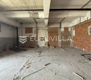 Osijek, Čepin, poslovni prostor u roh-bau izvedbi, površine 81 m2