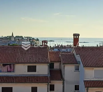Istra, Poreč - trosoban stan sa panoramskim pogledom udaljen 300 m od mora