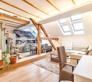 Zagreb, Centar, prostrani dvoetažni trosobni stan površine 107,5 m²