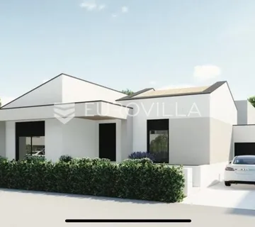 Pula, Šikići, samostojeća kuća s garažom 125 m2 - cover