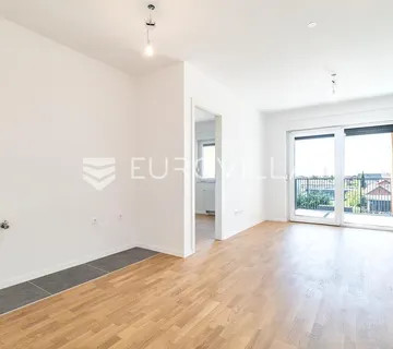 Zaprešić, centar, funkcionalan poslovni prostor 46 m² - cover