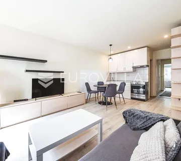 Zagreb, Zapruđe, novouređen i atraktivan dvosoban stan 43 m² - cover