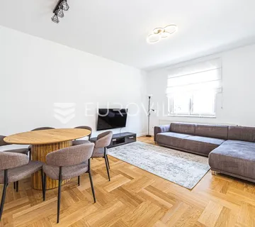 Zagreb, Kraljevec, prekrasan trosoban stan s garažom 121 m²