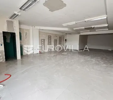 Pula, Monvidal  - prizemni poslovni prostor s pet parkirnih mjesta , NKP 130 m2 - cover