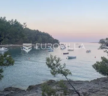 Istra, Premantura, građevinsko zemljište na top lokaciji - Premantura, Medulin