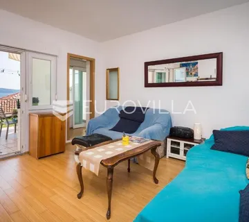Dugi rat, Jesenice, dvosobni komforan stan ukupne neto površine 89 m2 - cover