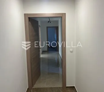 Požega, novouređeni četverosoban stan 83 m² - cover