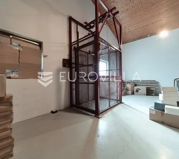 Osijek, Retfala, prodajemo skladište površine 410 m²