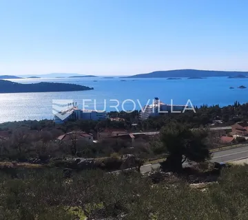 Trogir, Seget Donji, atraktivno građevinsko zemljište površine 3000 m² - Seget Donji, Seget