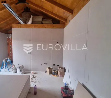 Duga Resa, Mrežnički Varoš, kuća 100 m², NOVOGRADNJA, 120 m do Mrežnice - cover