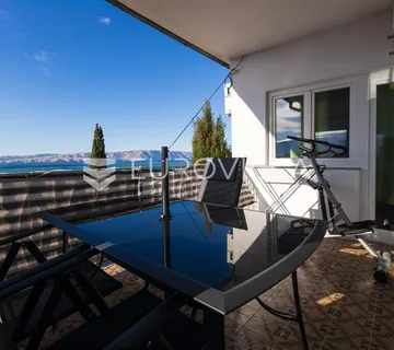 Senj, kuća 160 m² s vrtom i pogledom na more