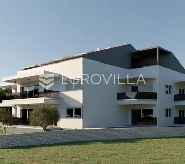 Istra, Rovinj, trosoban stan u prizemlju NKP 106,61m2 s garažnim mjestom u novogradnji