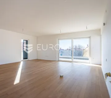 Vodice, NOVOGRADNJA, penthouse s krovnom terasom i pogledom na more, 150,94 m²