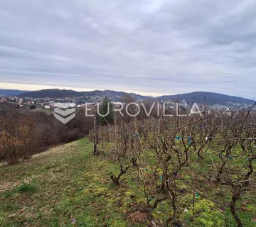 Duga Resa, građevinsko zemljište 1936 m² s drvenim objektom, prekrasan pogled - cover