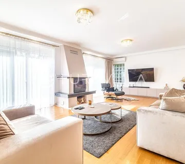 Samobor, Perivoj, luksuzna obiteljska vila 200 m² na površini parcele od 617 m² s vrtom i jezerom - cover