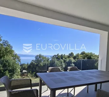 Lovran, moderan stan, 90 m2,u novoj zgradi s bazenom - cover