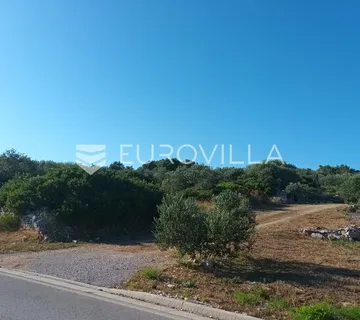 Šolta, Grohote, građevinsko zemljište površine 1010 m² - cover
