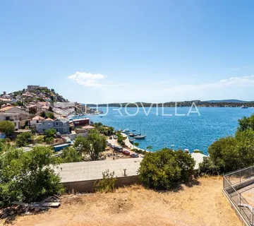 Šibenik, plaža Banj, penthouse sa prekrasnim pogledom na more, 138,82 m²
