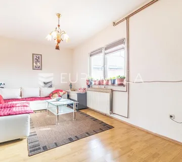 Zagreb, Gornji Čehi, kuća sa dva odvojena stana, 250 m2 - cover