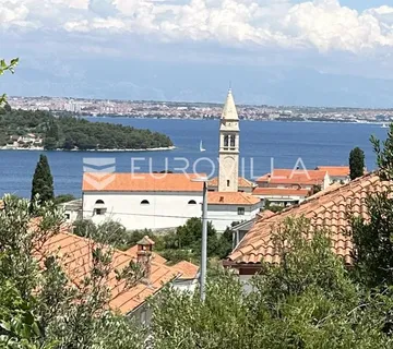 Otok Ugljan, Kali, lijepa kuća s pogledom na more
