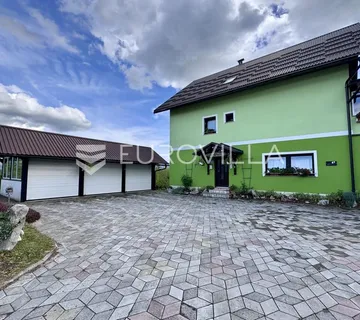 Fužine, četverosoban stan za najam za smještaj radnika, režije uključene u cijenu