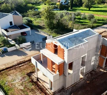 Istra, Poreč, moderna vila u blizini mora