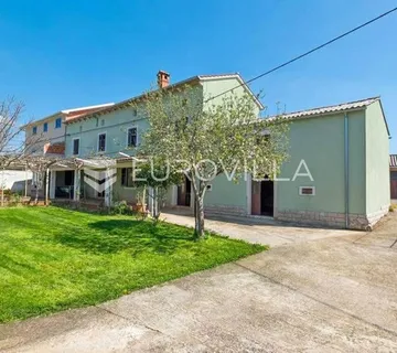 Istra, okolica Žminja, autentično istarsko imanje 320 m², garaža, pomoćni gospodarski objekt - cover