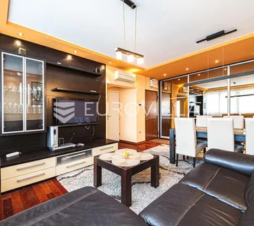 Zagreb, Trnje, potpuno uređen trosoban stan s lođom, 68,94 m²